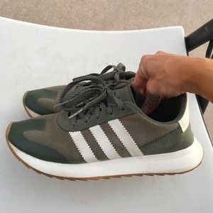 Adidas tennis shoes sneakers army green 6.5